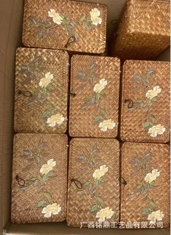 Flat-Top Lidded Woven Box Set — Detail and finish view 03