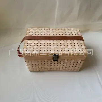 Rectangular Lidded Woven Carry Case — Detail and finish view 07