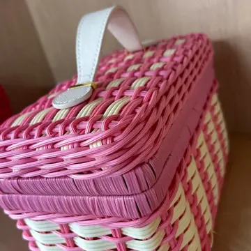 Band-Woven Mini Lidded Case — Detail and finish view 08
