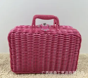 Two-Tone Rectangular Carry Case — Detail and finish view 07