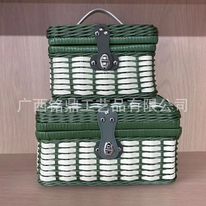 Green-Band Lidded Gift Case — Compact lidded case with dark-green borders, pale woven bands, short handle and front clasp, offered in multiple sizes.