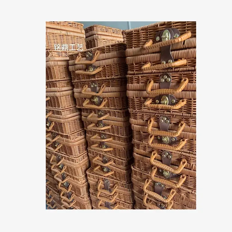 Grouped woven carry cases from the supplier product listing